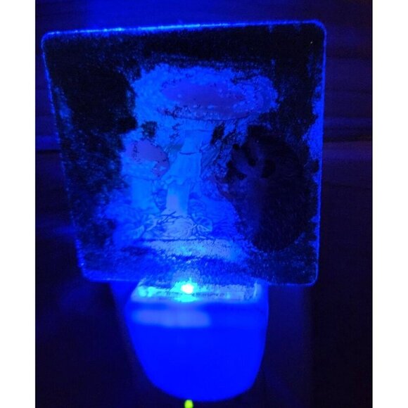 Hedgehog Mushroom Night Light With Green Glitter & Blue light Plug-In - Picture 3 of 6